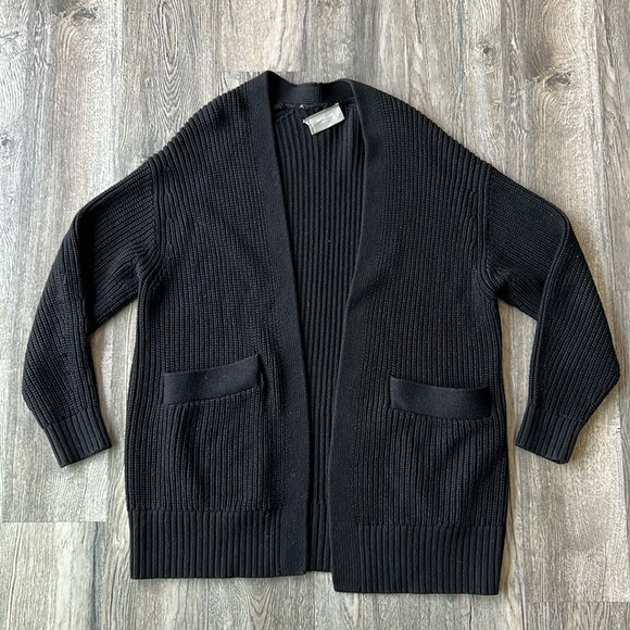 Everlane Sweaters - Everlane Oversized Ribbed Knit Cardigan